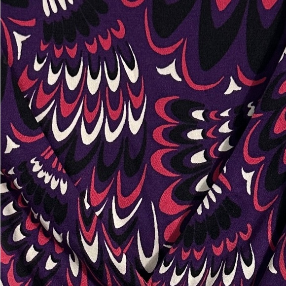 Trina Turk size M Vibrant Purple and Pink Tank Top, 100% silk, sleeveless - Picture 4 of 7